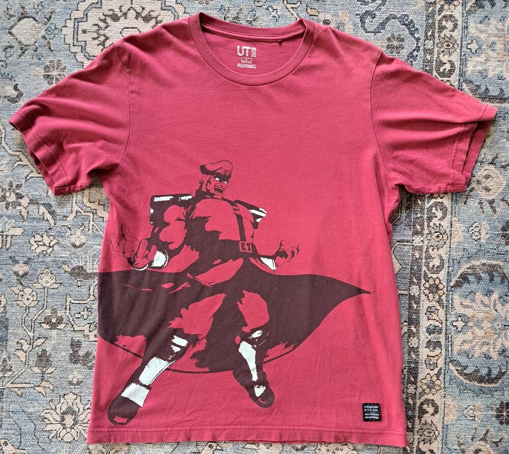 Uniqlo x Capcom Street Fighter Shirt Size L Large M Bison Graphic Tee